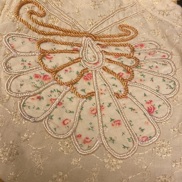 Indigo Moon Yellow & Gold Mix Material Embroidery Appliqué Long Sleeves Jacket - Picture 4 of 6